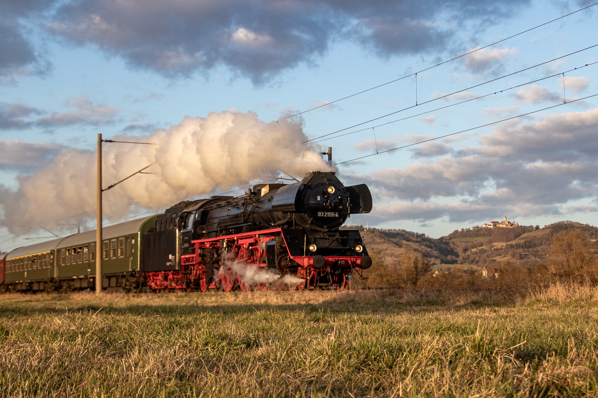 Dampflok Sonderzug vor der Leuchtenburg
(c) Saalelandphotography / Alexander Schlotter